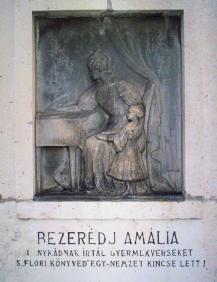 Amalia Bezeredj