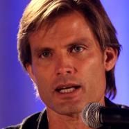 Casper Van Dien
