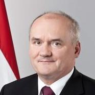 Csaba Hende