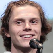 Evan Peters