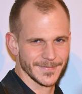 Gustaf Skarsgard