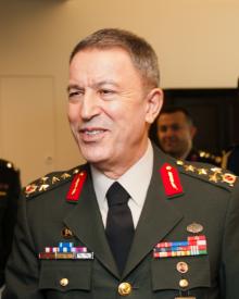Hulusi Akar