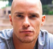 Iain Hume