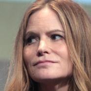 Jennifer Jason Leigh