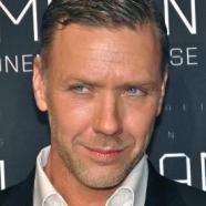 Mikael Persbrandt