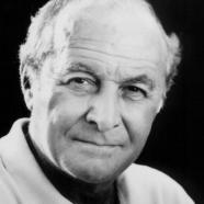 Robert Loggia