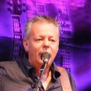 Tommy Emmanuel AM
