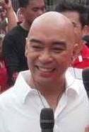 Wally Bayola