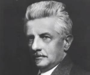 Arthur Oncken Lovejoy