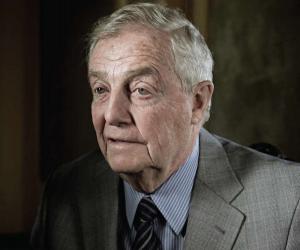 Peter Lougheed
