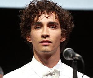Robert Sheehan